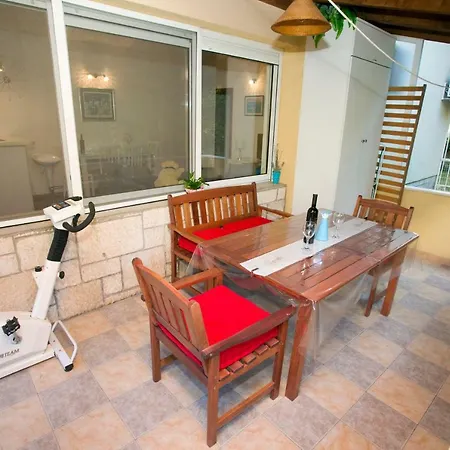 Tera Near Bacvice And Centre Appartement Split